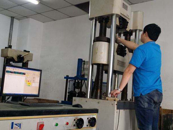 鋼材理(li)化實驗室圖一(yī)